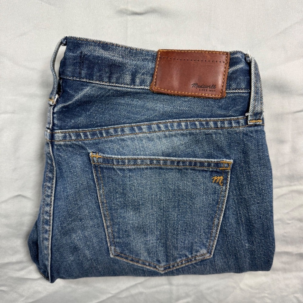 Madewell Boyjean Cropped Jeans Women's 26 Distressed Medium Wash Raw Hem - Picture 1 of 11